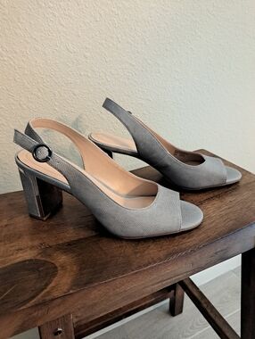 Women’s Gray Slingback Peep-Toe Block Heel Sandals